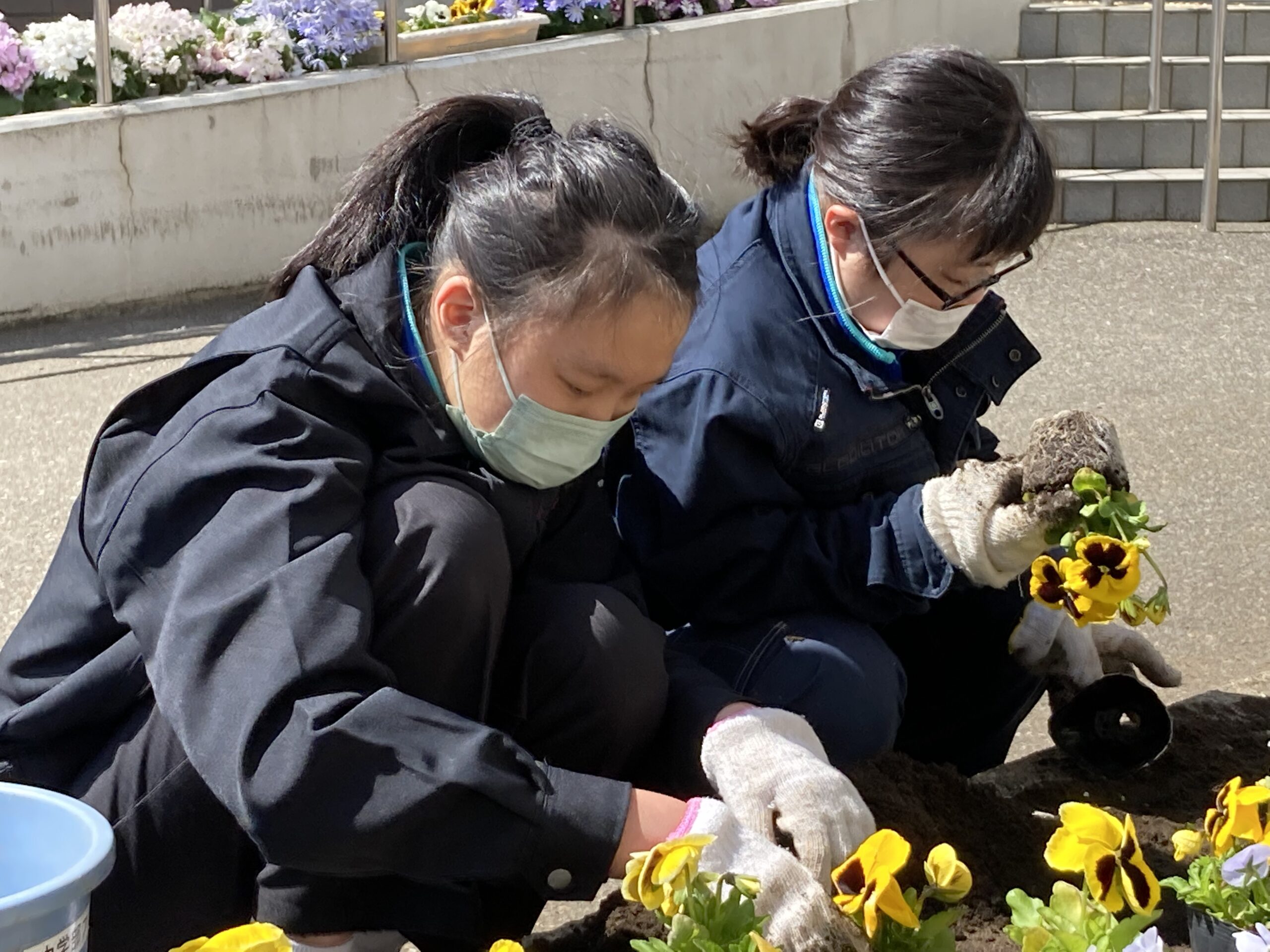 スライダー画像：中学部の活動の様子